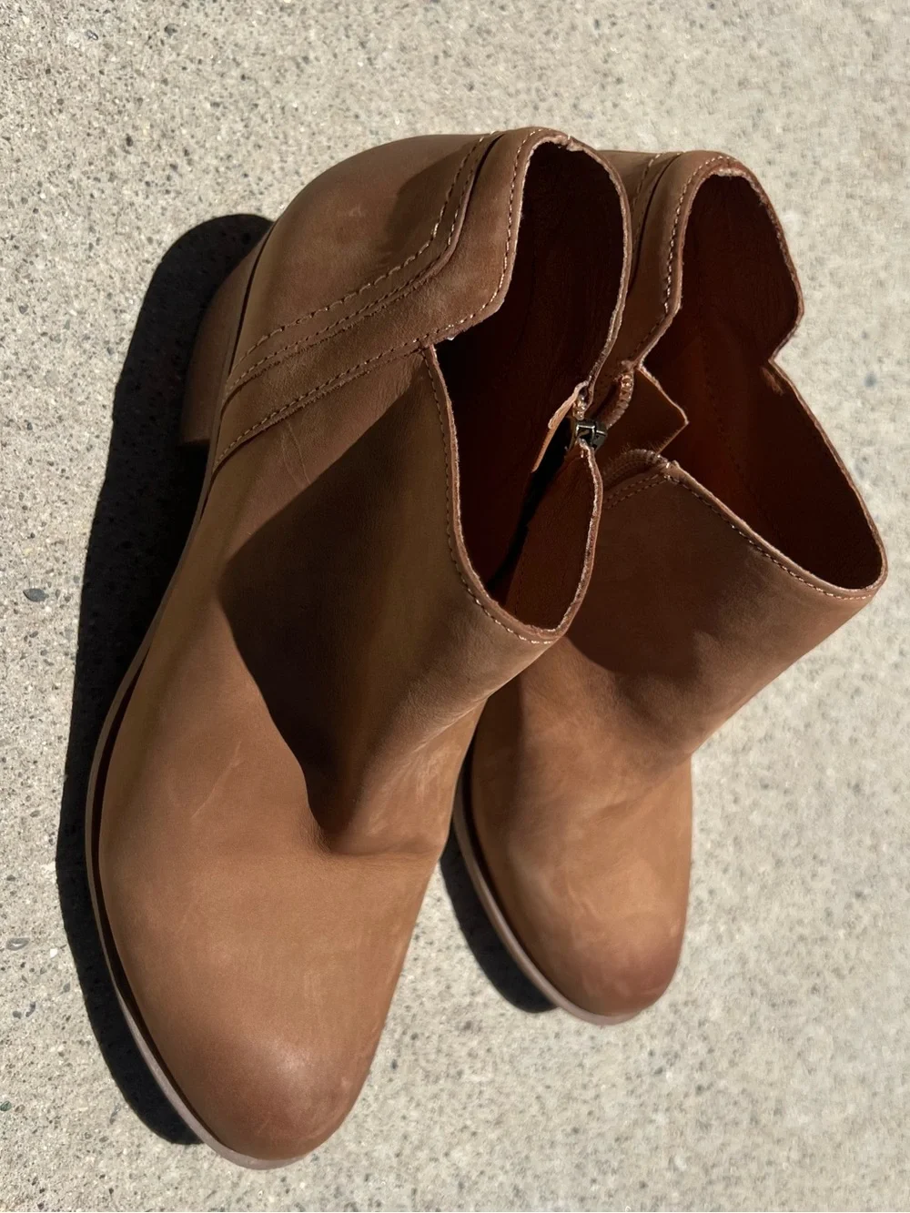 Lucky Brand Tan Brown Leather Low Block Heel Ankle Booties Size 7.5M